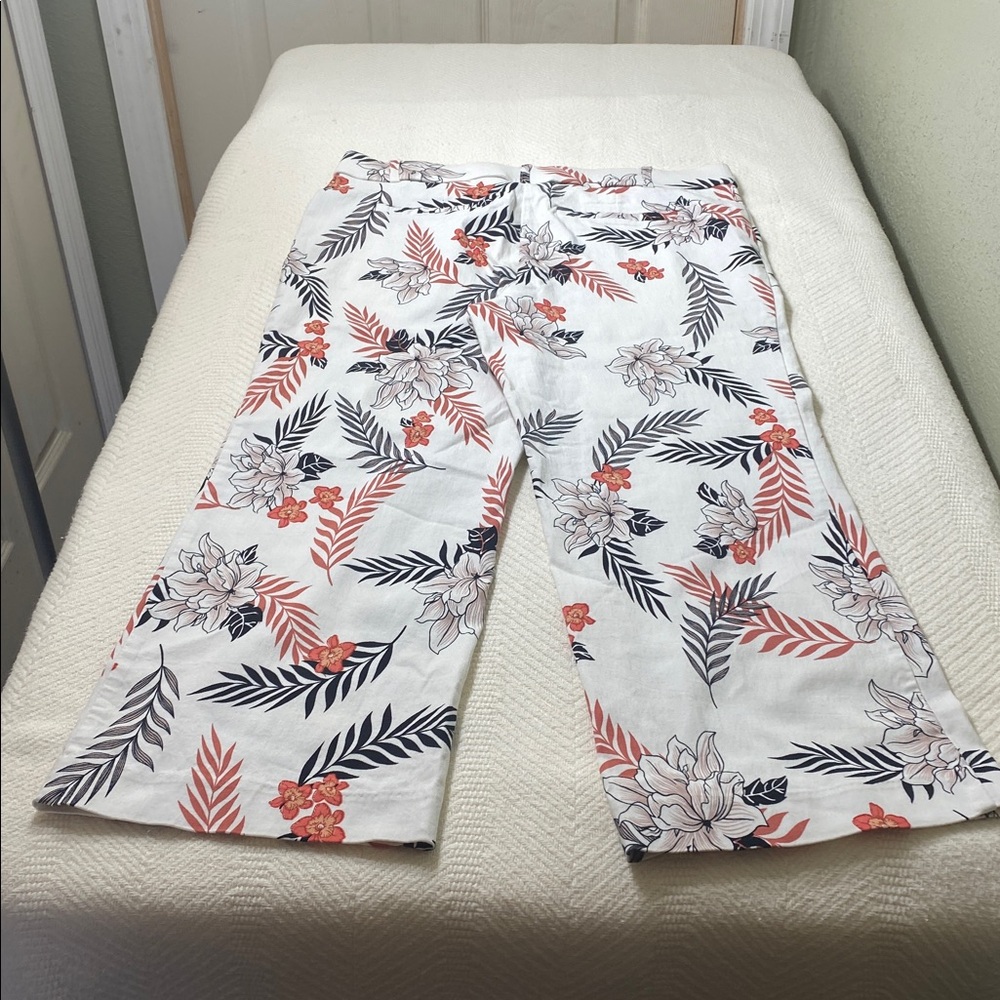 Jules & Leopold Floral Patterned Garment - Picture 2 of 5